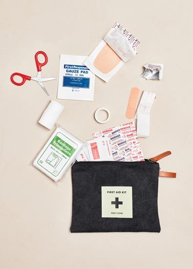 First Aid Kit VINGA Asado med tryck Svart